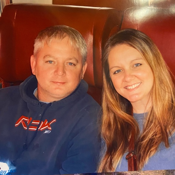 Meet your Posher, Lisa - Picture 1 of 2